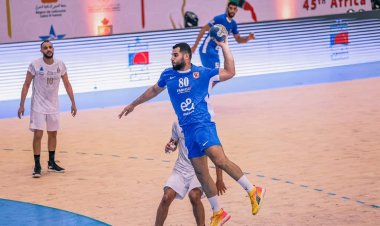 الأهلي يضرب موعدا مع الزمالك في نصف نهائي بطولة إفريقيا لكرة اليد