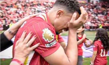 بعد التتويج بالدوري.. أرنولد يودع جماهير ليفربول بالدموع