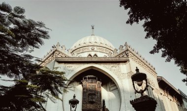 وزارة الثقافة تنفي شائعة اختفاء هلال معهد الموسيقى العربية: الصيانة مستمرة وإعادته قريبًا