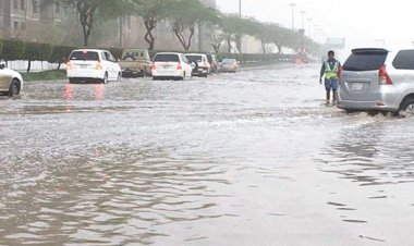 الشوارع تحولت لأنهار.. أمطار غزيرة تضرب مكة والمدينة وقرار عاجل من السعودية