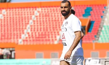 شاهد ما فعلته جماهير غينيا بيساو مع صلاح في التدريبات | فيديو