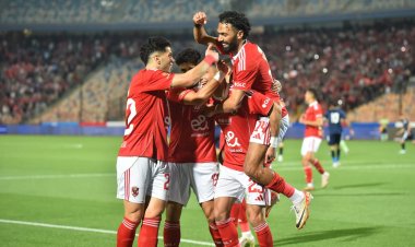 الأهلي يفوز على إنبي بثلاثية ويبقي على آماله في التتويج بالدوري