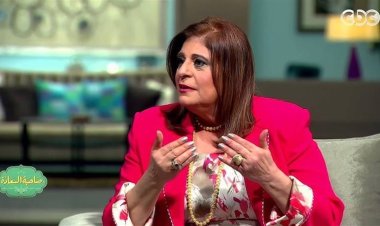 فى أول تصريح بعد وفاة والدته ميرفت سلامة لـ"العاصمة".. المذيع محمد السماحى رحم الله  أمى وخالد سرحان أول حد عزانى