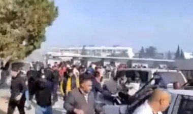 اشتباكات بين جماهير الترجى والأمن بسبب التدافع خلال بيع تذاكر نهائي أفريقيا