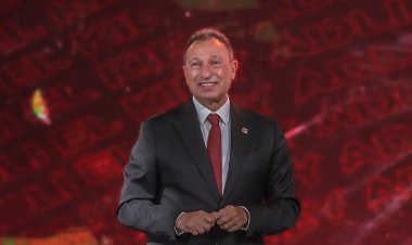 الخطيب يغادر إلى السعودية لأداء مناسك العمرة