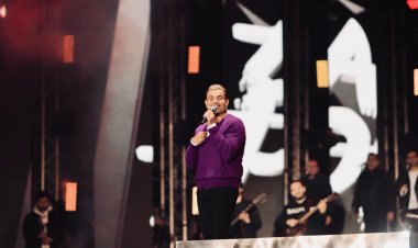 بالصور.. عمرو دياب يتألق في حفله بالمنارة ويظهر بلوك جديد