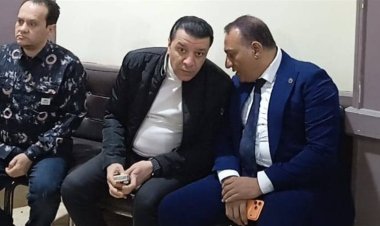 نقيب المهن الموسيقية مصطفى كامل يقدم واجب العزاء في وفاة المطرب ناصر صقر