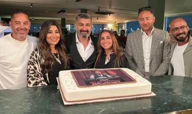  فريق عمل "كلهم بيحبوا مودي" يحتفل بالفنان ياسر جلال بعد تعيينه في مجلس الشيوخ