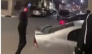 «الداخلية»: ضبط المتهمين بمضايقة الفتيات وإلقاء مياه عليهم في بورسعيد
