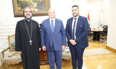 محافظ القاهرة يستقبل وفدي الكنيستين القبطية والسريانية الأرثوذكسية للتهنئة بعيد الفطر