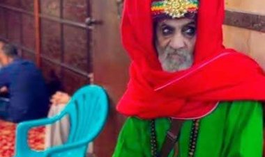 مشاهد لافتة وطقوس غير مألوفة في مولد السيد البدوي.. أزياء زاهية وسبح متعددة وسط زحام الزوار