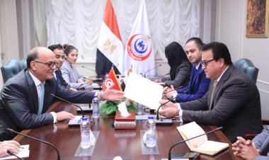 وزير الصحة يستقبل السفير التونسي لبحث سبل التعاون بين البلدين في القطاع الصحي