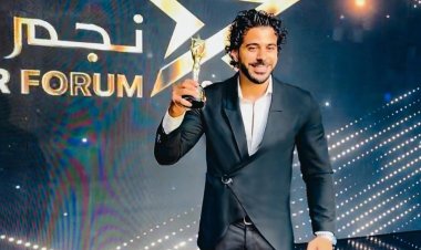 عمرو عاكف يحصد جائزة أفضل مونتير عام 2024 من مهرجان نجم العرب 