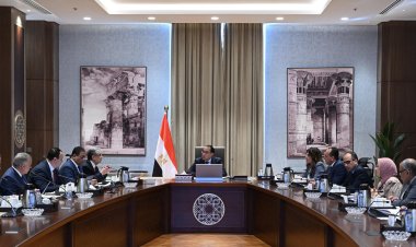 تفاصيل اجتماع رئيس الحكومة ووزير الكهرباء والطاقة المتجددة