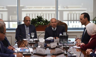 وزيرا النقل وقطاع الأعمال يبحثان التعاون المشترك لتوطين صناعة الاتوبيسات في مصر