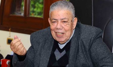 تفاصيل اللحظات الأخيرة في حياة بشير الديك: دخل الرعاية المركزة واشتكت ابنته من الإهمال