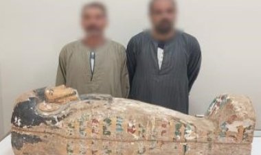 يعود للعصر الروماني.. "الداخلية" تنجح في ضبط تابوت أثري بحوزة شخصين بسوهاج قبل بيعه