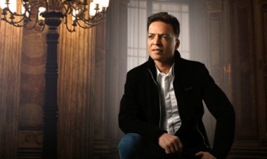 طارق الشيخ: أغاني المهرجانات تترمي في «صفيحة زبالة» |فيديو