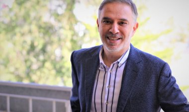 منح مهند البكري جائزة شخصية العام العربية السينمائية.. تفاصيل