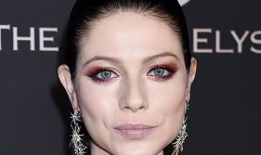 بعد وفاتها في عمر الـ39 عامًا.. من هي الممثلة البريطانية ميشيل تراخنتبرج؟