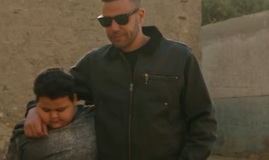 بسبب فطيرة سجق.. مشهد كوميدي لمحمد إمام في مسلسل الكينج يتصدر التريند