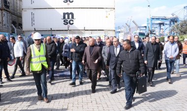 كامل الوزير يشهد تسليم الرصيف الجنوبي لمحطة الحاويات «تحيا مصر 1» بميناء دمياط