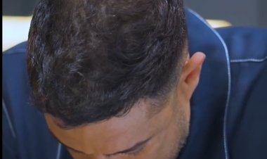 محمد حماقي يبكي على الهواء متأثرًا بذكرى والده: مفيش حد زيه
