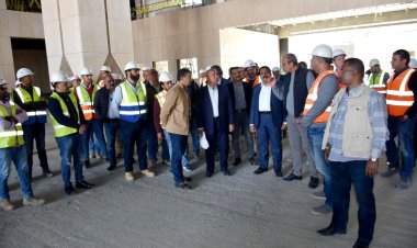 وزير النقل يتابع التقدم في معدلات تنفيذ مشروع الخط الأول للقطار الكهربائي السريع