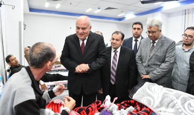 محافظ قنا ورئيس جامعة جنوب الوادي يزوران مصابي غزة بالمستشفيات الجامعية