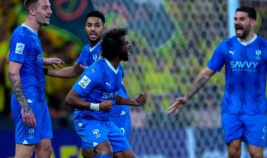 الهلال يقصي الاتحاد ويواجه العين في نصف نهائي «أبطال آسيا»