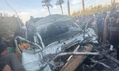 مصرع  13 شخصا وإصابة 2 آخرين في حادث مروع بأسيوط