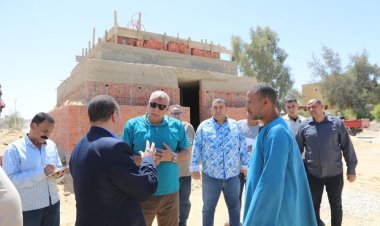 الزملوط يتابع أعمال إنشاء ميدان «البدوية» بالفرافرة