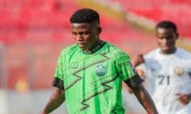 عبد العزيز عيسى لاعب دريمز الغاني  ينتقل إلى برشلونة