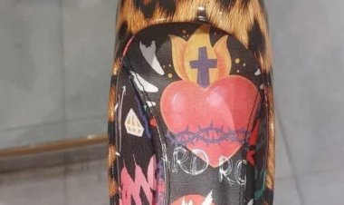 بسبب تصميم يسيء للمسيحية.. "ديجافو" تسحب أحدث منتجاتها من الأسواق وتعلق: نعتذر من القلب لعملائنا