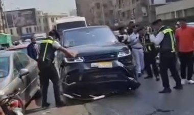 بسبب سيارته الـ«رينج روفر».. سائح كويتي يتسبب في حادث أعلى كوبري أكتوبر