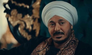مسلسلات رمضان.. مصطفى شعبان تاجر آثار ومتزوج من امرأتين في "حكيم باشا"