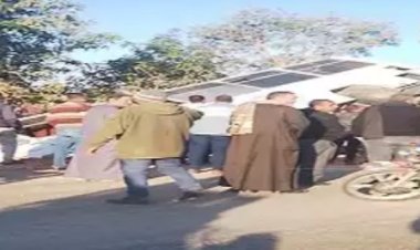 بعد أيام من حادث أسيوط.. إصابة عدد من الموظفين في انقلاب أتوبيس بترعة بسوهاج