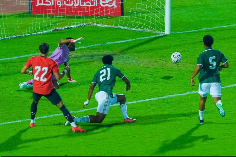 "بخطأ مصطفى شوبير".. منتخب مصر يخسر أمام جنوب إفريقيا بهدف وديًا