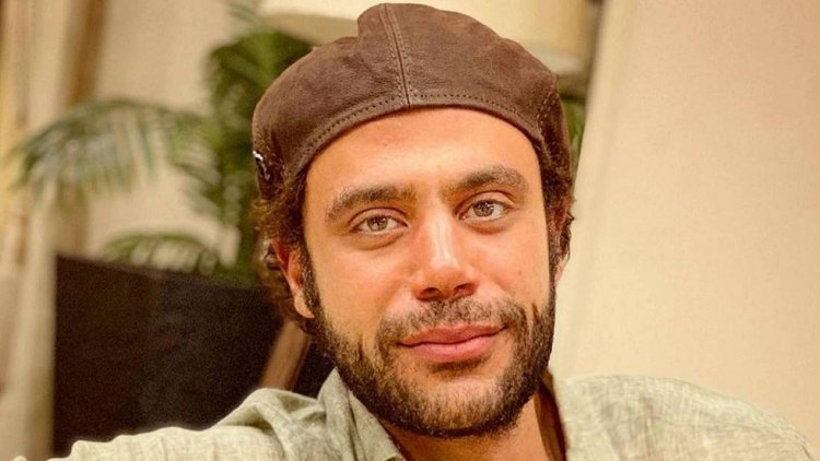 محمد إمام يحتفل بإيرادات "صقر وكناريا": 60 مليون جنيه في 15 يومًا.. ولسه اللي جاي أفضل
