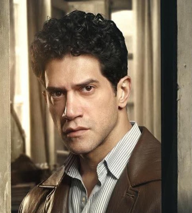 أحمد مجدي ينعي والد مي عمر ويطلب له الثبات والمغفرة