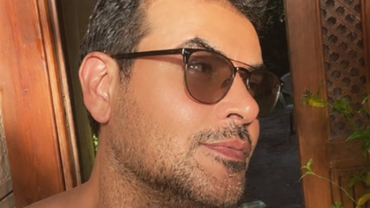 ساموزين يشوق جمهوره لأحدث ألبوماته الغنائية