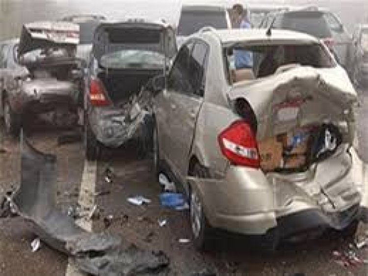 إصابة 3 اشخاص إثر حادث تصادم 3 سيارات فى المريوطية