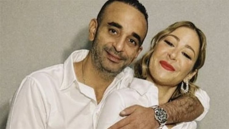 أحمد الجنايني يغازل زوجته منة شلبي: «بالنسبة للعالم نجمة.. وبالنسبة لي كل شيء» وهي ترد: «بحبك»