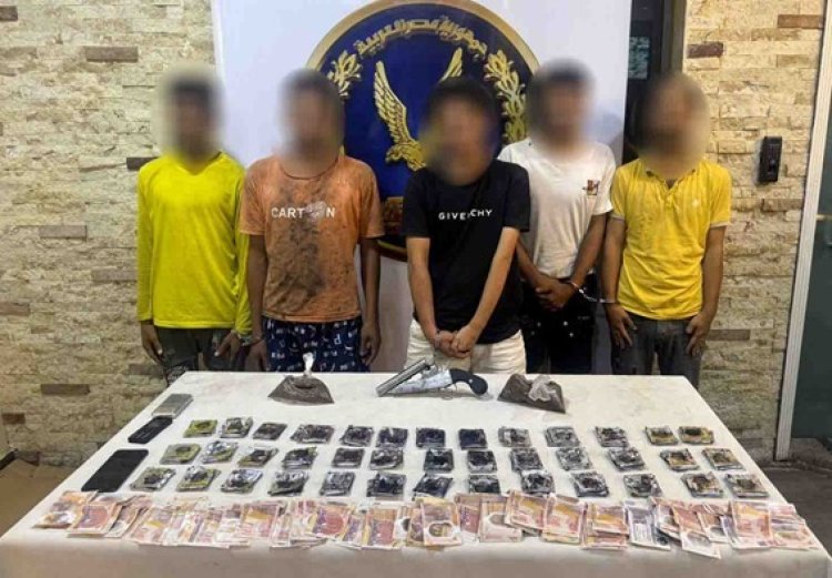 ضبط 5 متهمين فى السلام بعد تداول مقطع فيديو يُظهر إتجارهم بالمخدرات