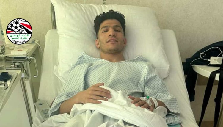 "حسام وإبراهيم" يطمئنان على إسلام عيسى بعد جراحة الصليبي في ألمانيا