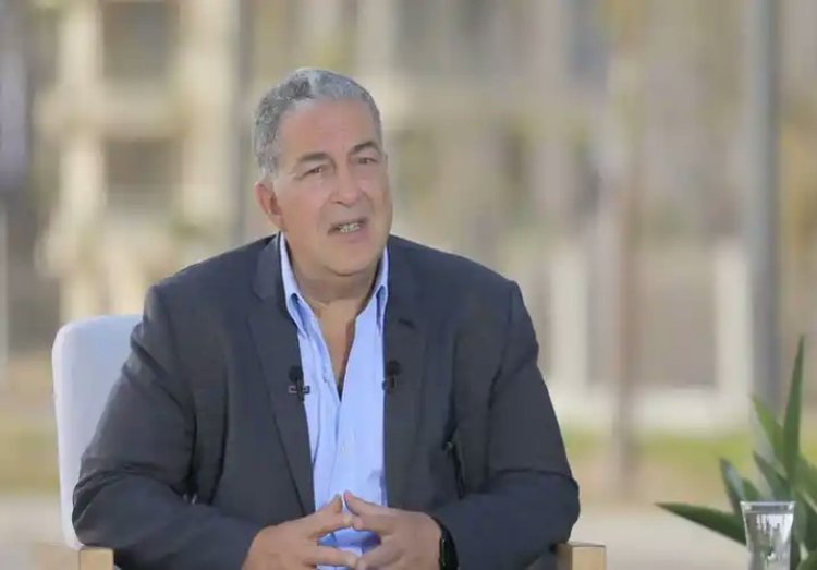 ممدوح عباس يعلن حضور ياسين منصور لنهائي الكونفدرالية بين الزمالك واتحاد العاصمة