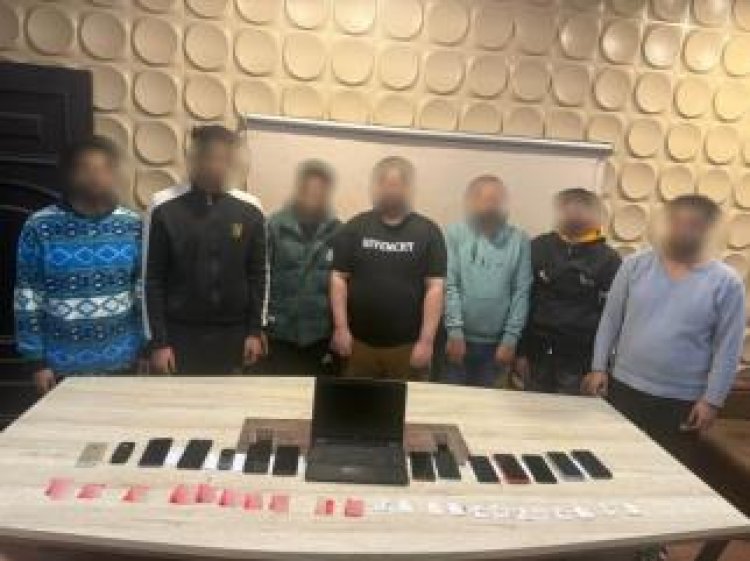 ضبط تشكيل عصابى  للنصب عبر مواقع التواصل بزعم بيع تكاتك ودرجات بأسعار مخفضة 