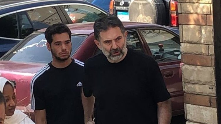 تشييع جنازة والدة المخرج عثمان أبو لبن من مصر الجديدة