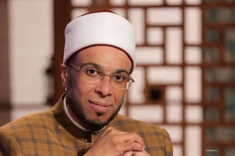 وداعًا أيها الجامع العريق.. الشيخ محمد أبو بكر يعلق على قرار نقله من الأوقاف بسبب الحج