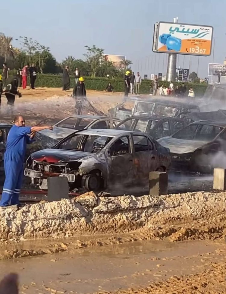 السيطرة على حريق خط غاز بمدينة 6 أكتوبر بعد تفحم 9 سيارات وإصابة 8 أشخاص